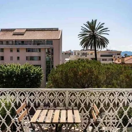 Luxe Jacuzzi Apartment Cannes