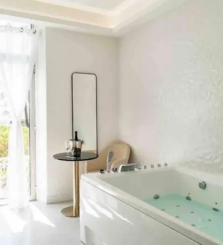 Luxe Jacuzzi Daire Cannes