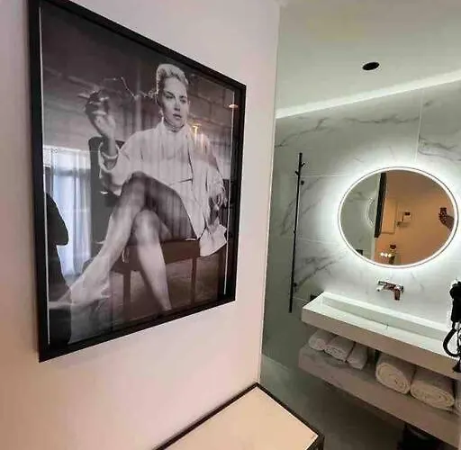 Luxe Jacuzzi Cannes